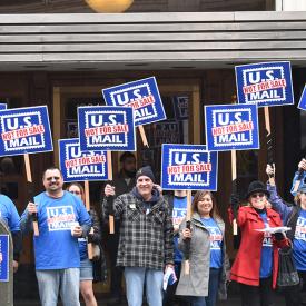 Seattle Members Rally Against Postal Privatization